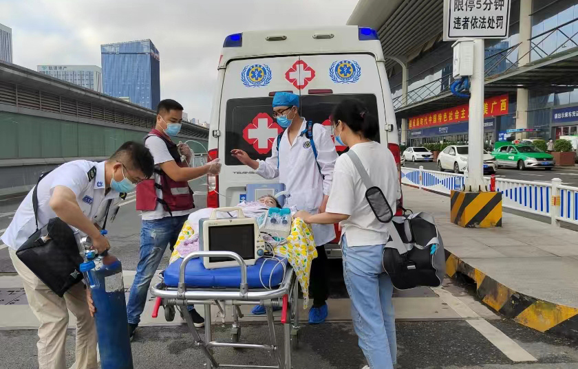 龙州县救护车出租公司