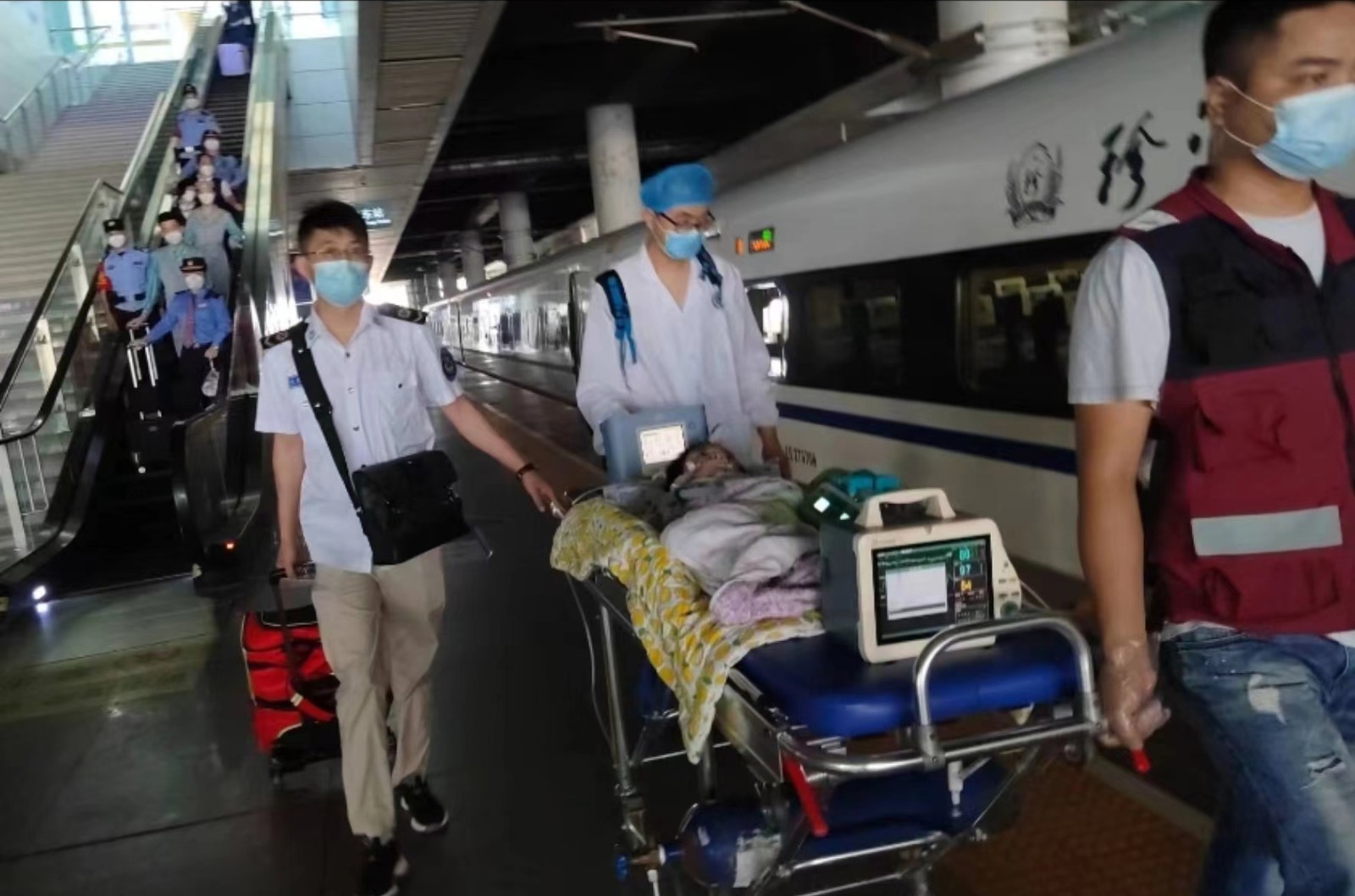 龙州县高铁转运公司